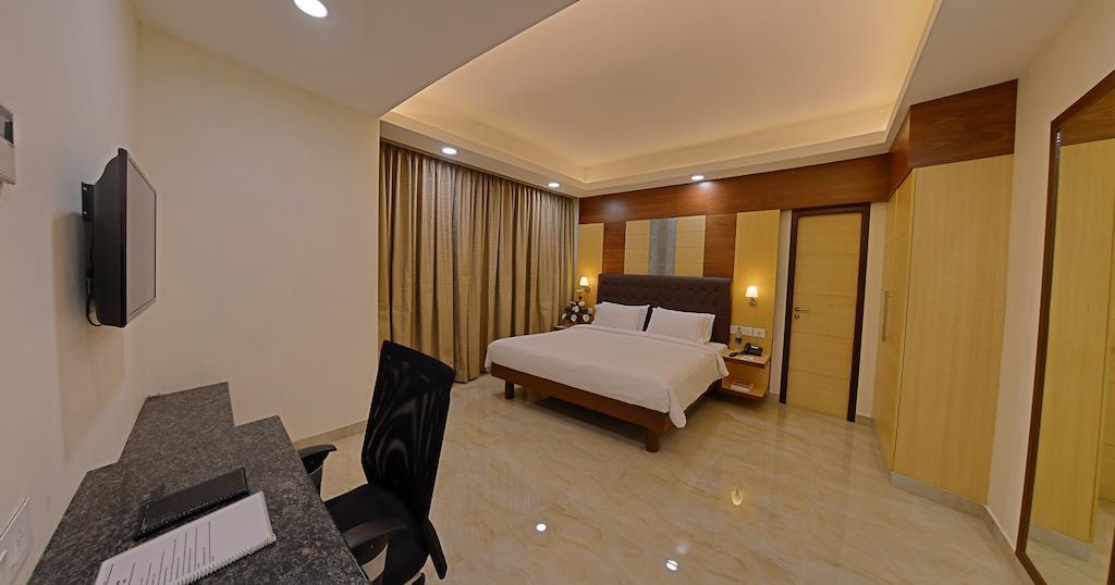 Poppys Anukula Residency Vellore Zimmer foto