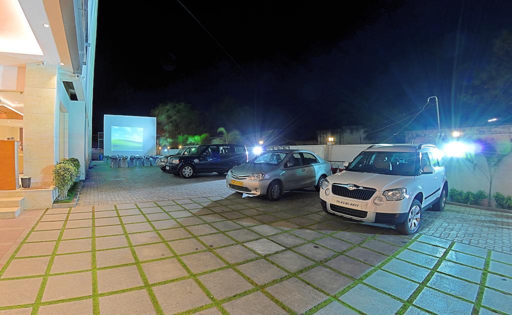 Poppys Anukula Residency Vellore Exterior foto