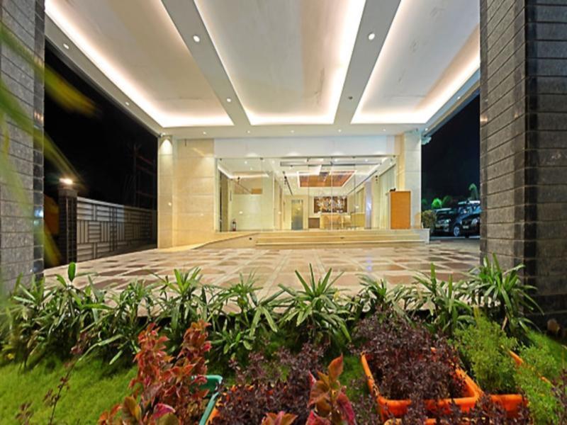 Poppys Anukula Residency Vellore Exterior foto